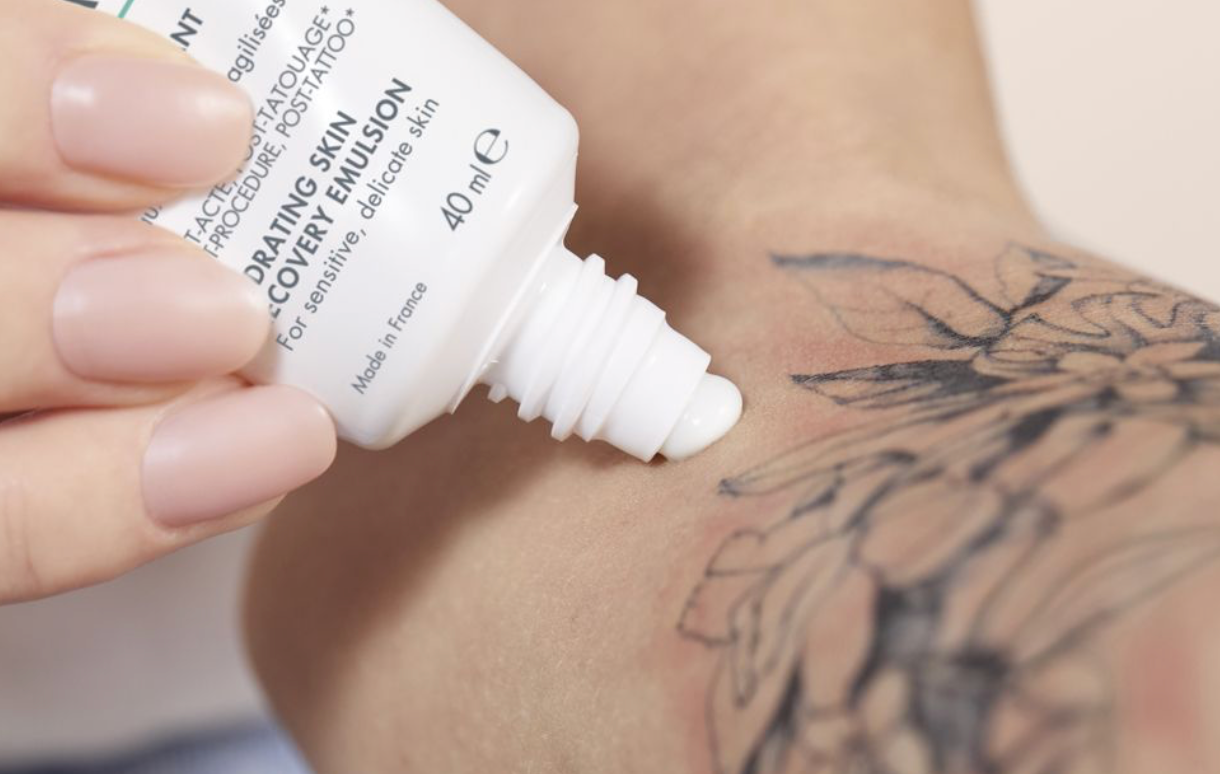Eau Thermale Avène Cicalfate+ Trattamento Idratante Ristrutturante, Post-Chirurgia, Tatuaggio, 40ml